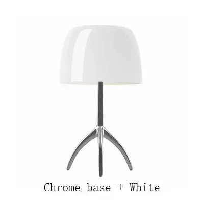 lampe chrome sophistiquée
